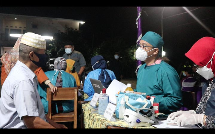 LDII dan Puskesmas Gelar Valksin Untuk Lansia Malam Hari