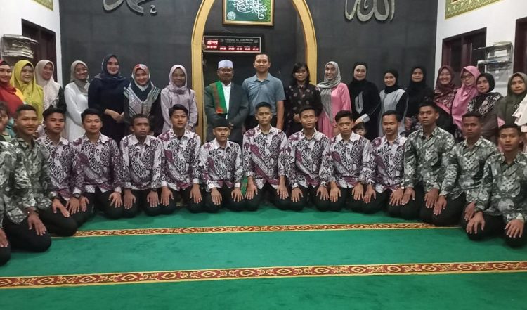 4 Hal Kebahagiaan yang Wajib Dimiliki Seorang Suami