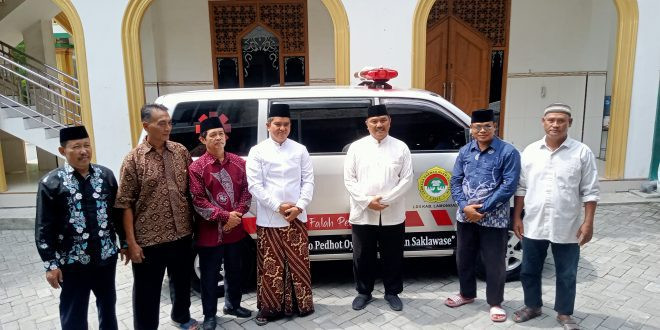 LDII Lamongan Terima Hibah Ambulans dari Anggota DPR RI