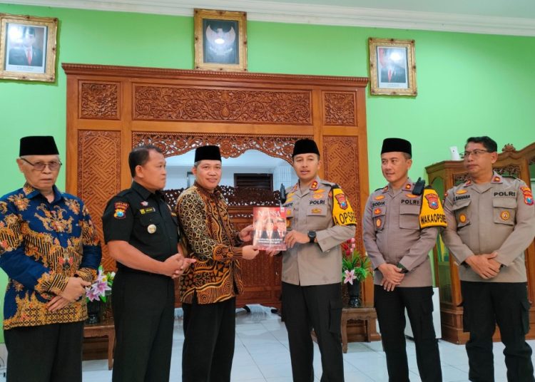 Kapolres Kediri Kota Silaturahim ke Pimpinan Ponpes Wali Barokah