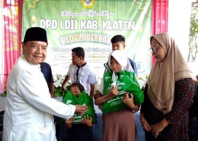 LDII Klaten Gelar Bakti Sosial, Bagikan Bantuan Sembako untuk Warga Sekitar