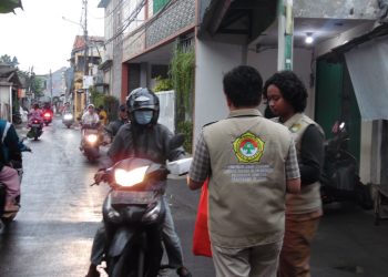 LDII Jombang Tangsel Rangkul Pemuda untuk Bagikan Takjil