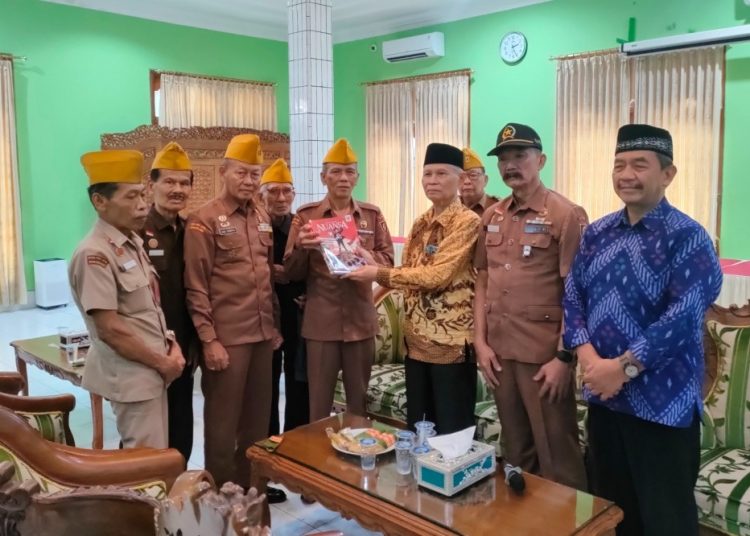 Ketua Ponpes Wali Barokah Terima Kunjungan LVRI, Tekankan Pentingnya Nilai-nilai Luhur Bangsa