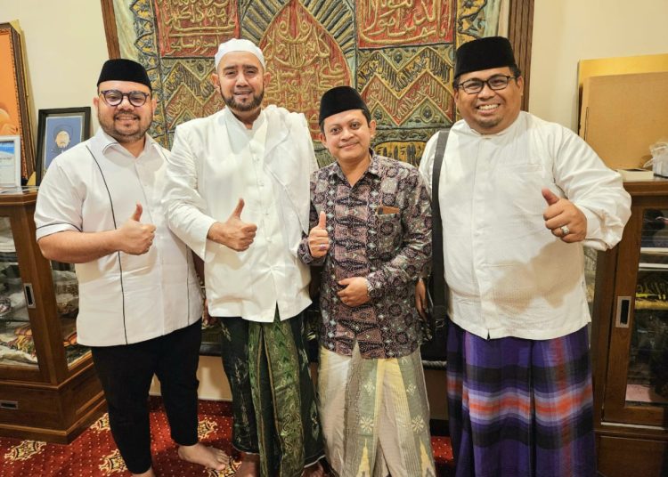 Akademisi PTIQ Silaturahim dengan Habib Syech dan Bekali Dakwah Sejuk untuk 1.500 Santri LDII Surakarta