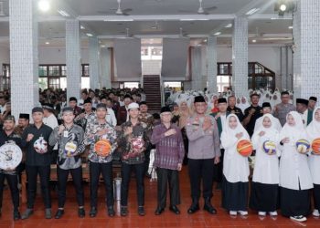 Ketua Ponpes Wali Barokah Ajak Santri Perkuat Falsafah Negara RI dan Jaga Toleransi