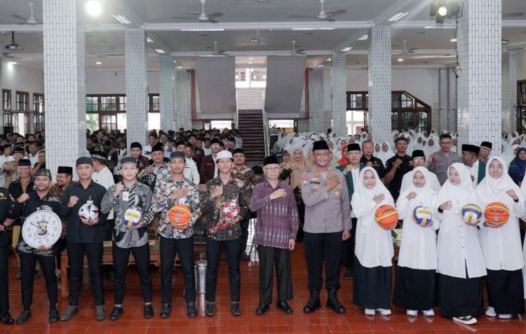 Ketua Ponpes Wali Barokah Ajak Santri Perkuat Falsafah Negara RI dan Jaga Toleransi