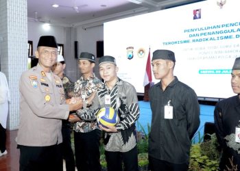 Tangkal Radikalisme, Korps Bhayangkara Beri Penyuluhan Menjaga NKRI kepada Santri Ponpes Wali Barokah