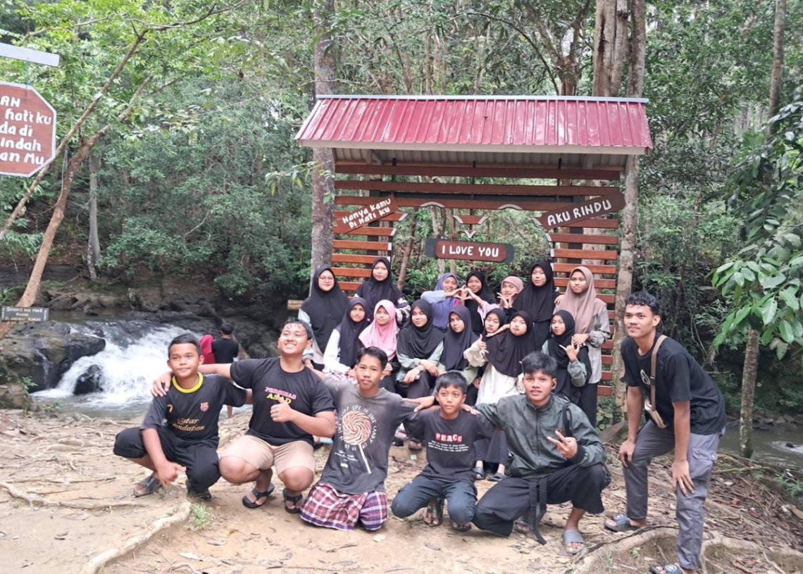 Wujudkan Kerukunan PPPM Budi Luhur Manshurin Helat Keakraban Di Wisata Alam Karai