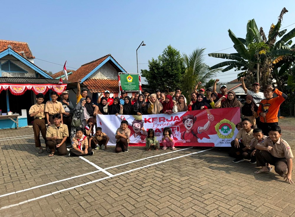 Wujudkan Cinta Tanah Air, LDII Cisauk Gelar Aksi Bersih