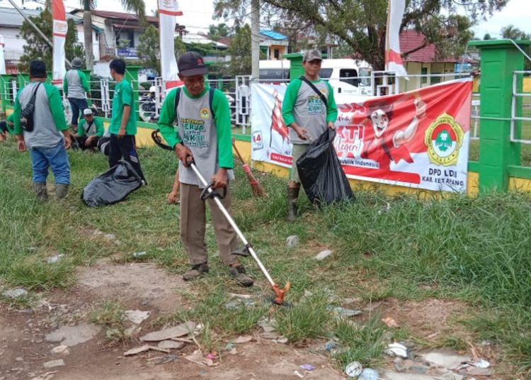 Kerja bakti ketapang