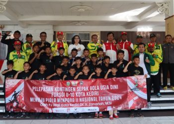 Lepas Kontingen FORSGI Kota Kediri, PJ Walikota Semangati Atlit Muda Raih Prestasi di Tingkat Nasional