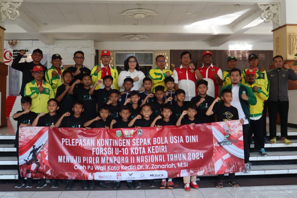 Lepas Kontingen FORSGI Kota Kediri, PJ Walikota Semangati Atlit Muda Raih Prestasi di Tingkat Nasional
