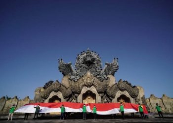 HUT RI, DPD LDII Tabanan Helat Kerja Bakti Membersihkan Jalan Tarumanegara