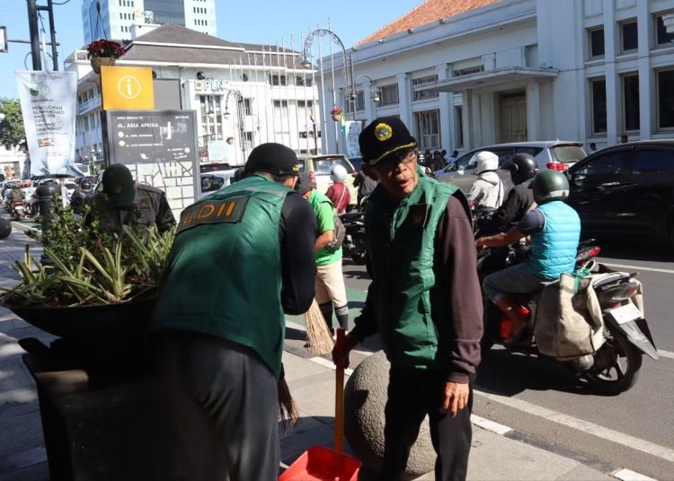 LDII Kerahkan Ratusan Relawan dalam Kerja Bakti Hari Jadi Kota Bandung