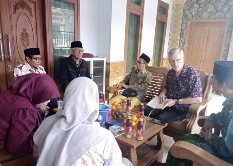 LDII Pakong Terima Kunjungan Dosen UIN Sunan Ampel Riset Mengenai LDII