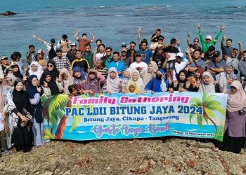 PAC LDII Bitung Jaya Gelar Family Gathering di Pantai Ciberem Anyer