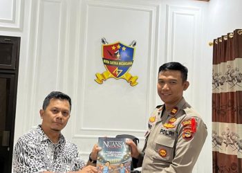 Pererat Silaturahim, PC LDII Kemiling Bagikan Majalah Nuansa Persada
