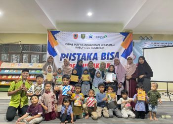 Tingkatkan Literasi, Belasan Murid TPA Al-Manshurin Kunjungi Perpustakaan Daerah Tabalong