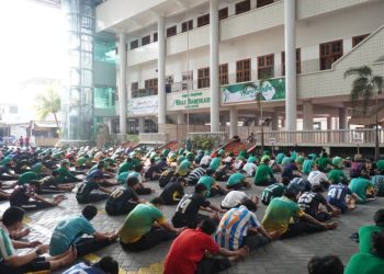 Semarakkan HKN, Dinkes Kota Kediri Apresiasi Ponpes Wali Barokah di Bidang Kebersihan dan Kesehatan