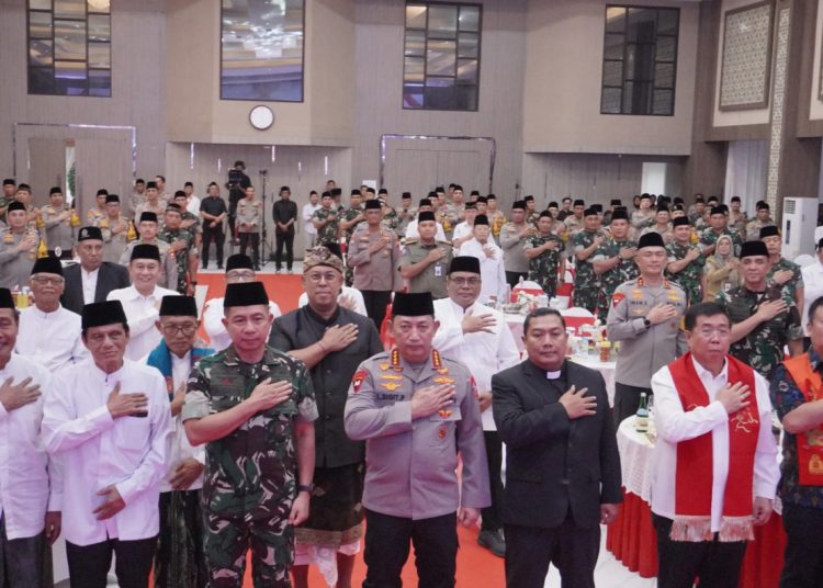 Panglima TNI dan Kapolri Ajak Warga Jatim Jaga Persatuan dalam Pilkada