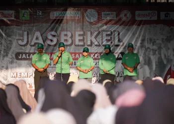 Ponpes Al Ubaidah Helat Jalan Sehat Peringati Hari Pahlawan