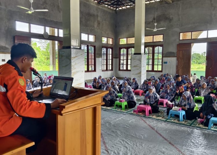 Mitigasi Bencana Kebakaran, LDII Nabire dan Senkom Mitra Polri Gelar Pelatihan Pemadam Kebakaran