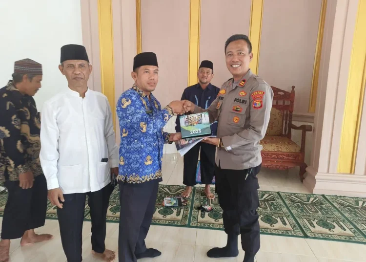 Kapolsek Seputih Surabaya Kunjungi Ponpes Al Manshurin Naungan LDII Lampung Tengah