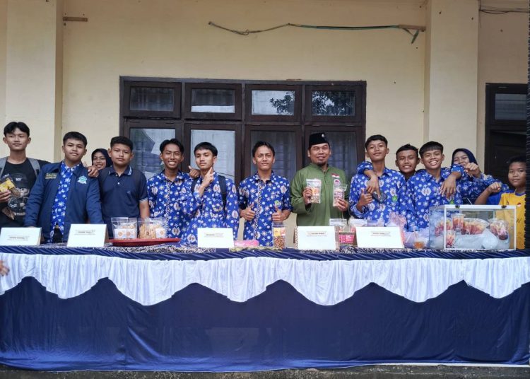 SMA Tri Sukses Helat Bazar Kewirausahaan untuk Latih Kemandirian