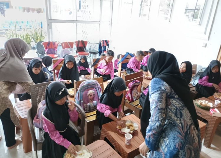 TK Baitul Ilmi LDII Sampit Ajarkan Tanaman Obat Keluarga Sejak Dini