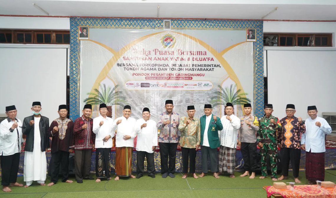 Ponpes Gadingmangu Gelar Buka Puasa Bersama dan Santunan Anak Yatim