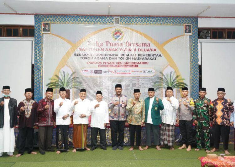 Ponpes Gadingmangu Gelar Buka Puasa Bersama dan Santunan Anak Yatim