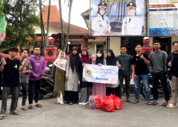 Remaja Masjid LDII Gatak Kembali Bagikan Takjil untuk Masyarakat