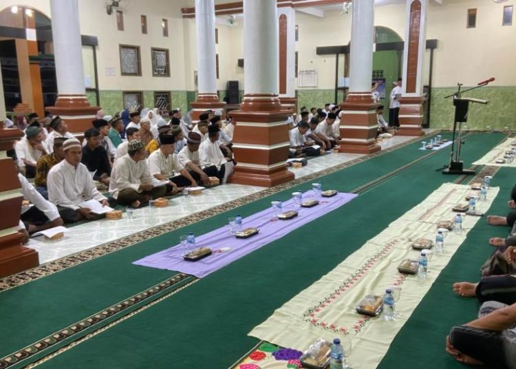LDII Lampung Helat Itikaf Bersama dan Santunan untuk Guru Ngaji, Anak Yatim dan Duafa