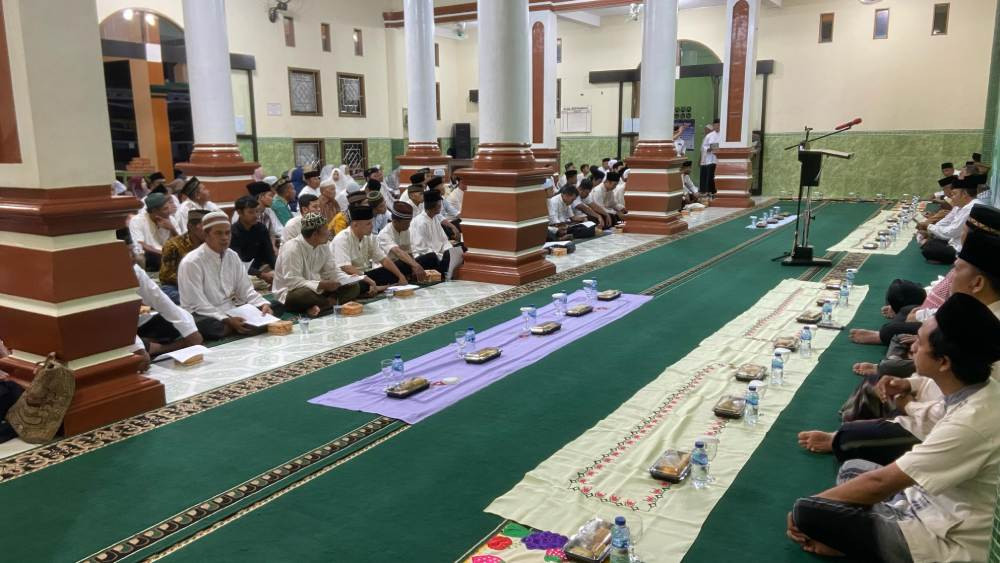 LDII Lampung Helat Itikaf Bersama dan Santunan untuk Guru Ngaji, Anak Yatim dan Duafa