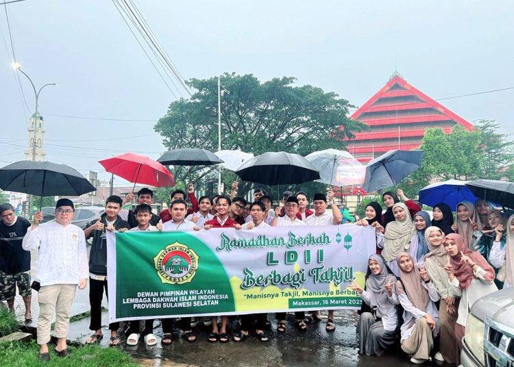 LDII Sulsel Libatkan Santri Ponpes Mahasiswa untuk Berbagi Takjil