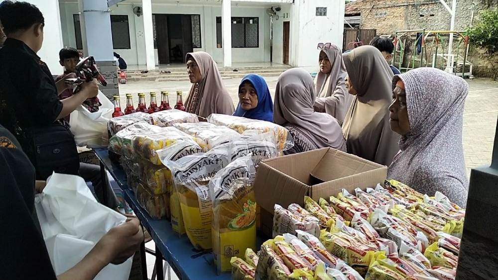 LDII Setu Gelar Bazar Sembako Murah untuk Warga