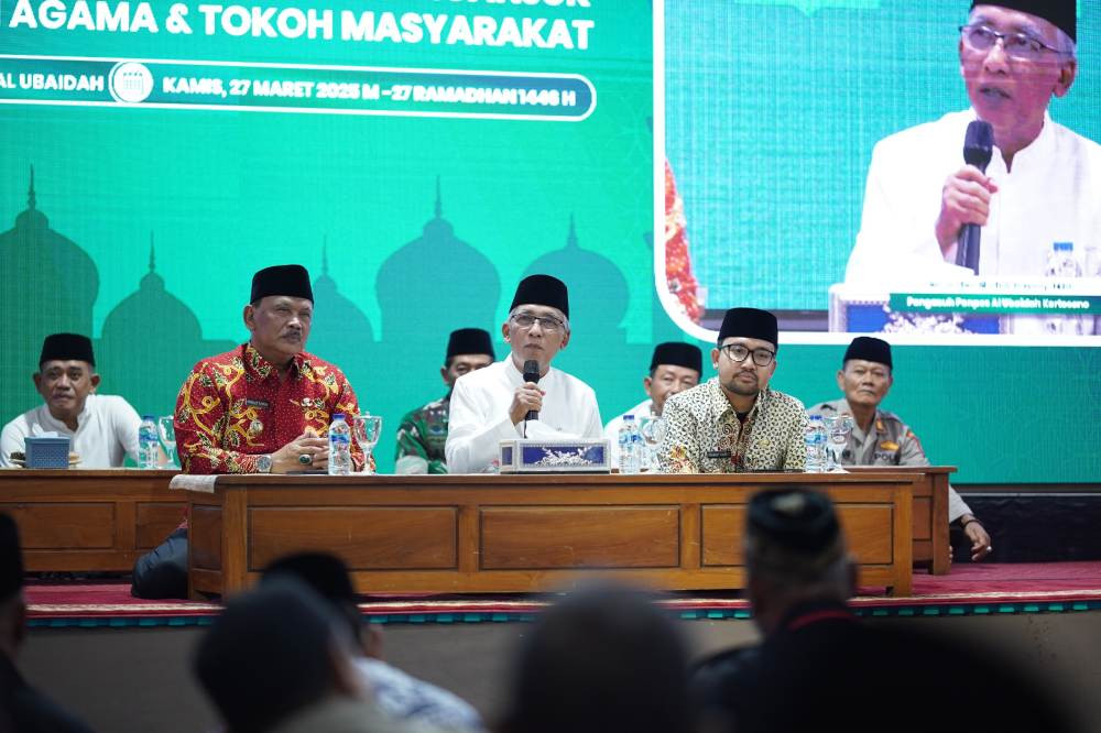 Ponpes Al Ubaidah Beri Santunan untuk 350-an Anak Yatim dan Duafa
