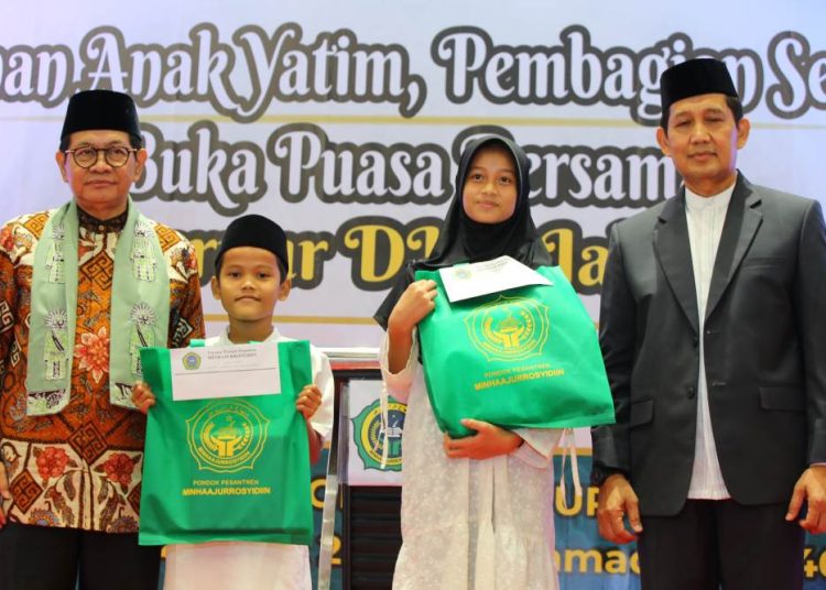 Hadiri Santunan Anak Yatim di Ponpes Minhajurrosyidin, Gubernur Jakarta Ingatkan Tingkatkan Kepedulian Sosial