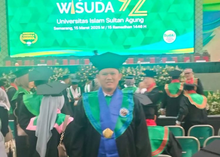 Warga LDII Nabire Raih Raih Gelar Magister Teknik dengan Cepat