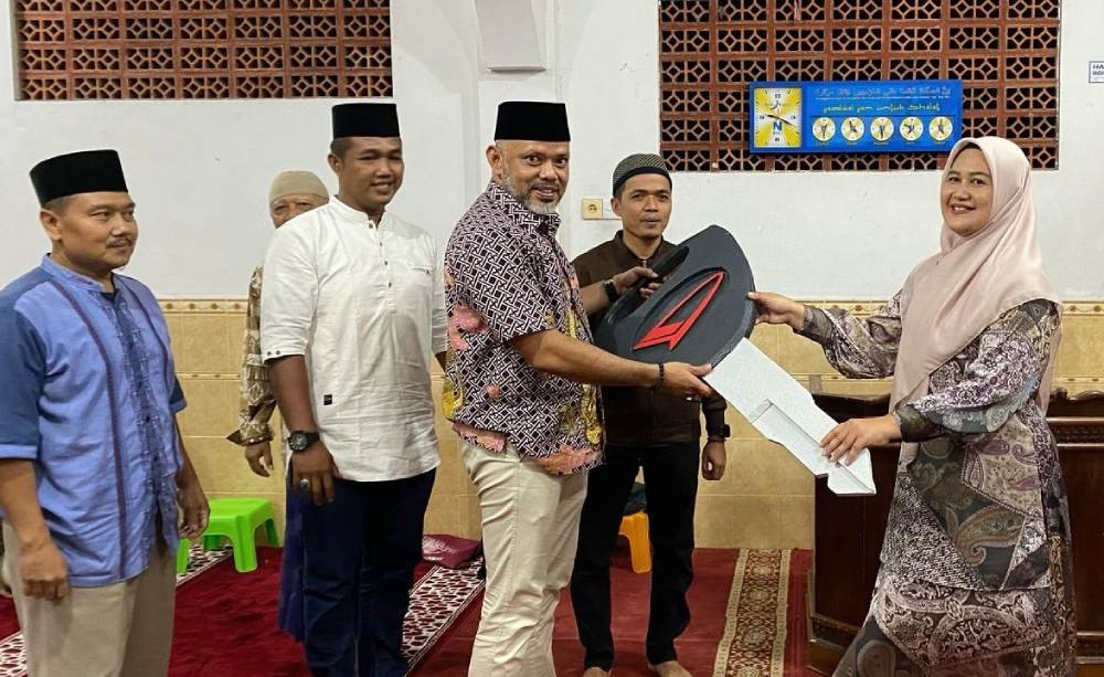 LDII Sawahlunto Terima Hibah Ambulans dari Ketua DPRD Susi Haryati