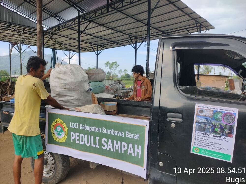 Luncurkan Program Pengelolaan Sampah Berbasis Masjid, LDII Sumbawa Barat Atasi Masalah Sampah
