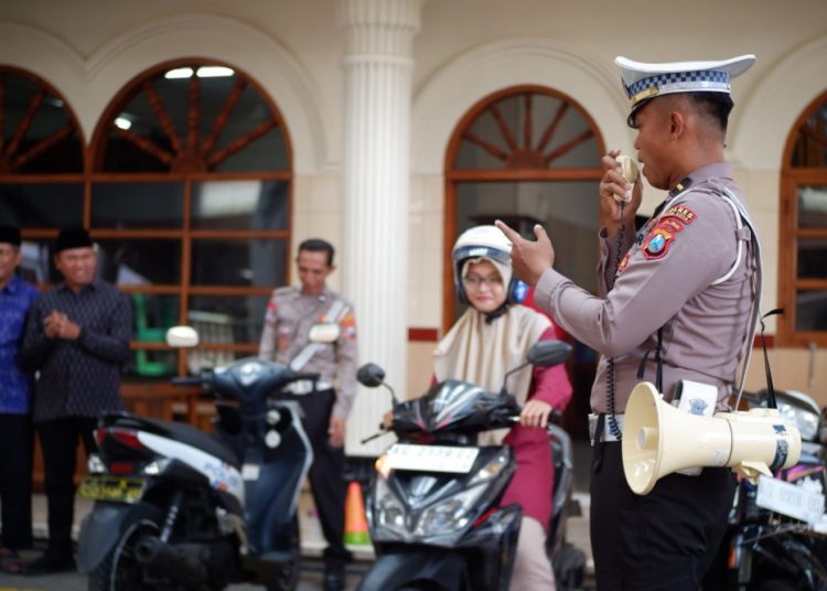 Polres Kediri Kota dan Ponpes Wali Barokah Kembali Gelar Edukasi Tertib Lalu Lintas