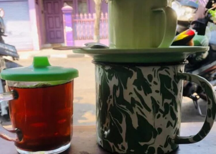 Secangkir Bahagia: Belajar Bersyukur dari Kesederhanaan