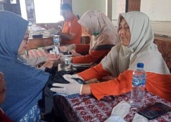 LDII dan Puskesmas Bayongbong Gelar Cek Kesehatan Gratis untuk Warga
