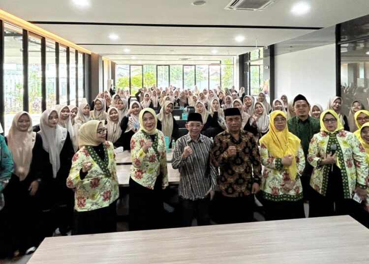 KPMDI Bekali Santriwati dengan Ilmu Cegah Kekerasan Seksual dan Keterampilan Usaha