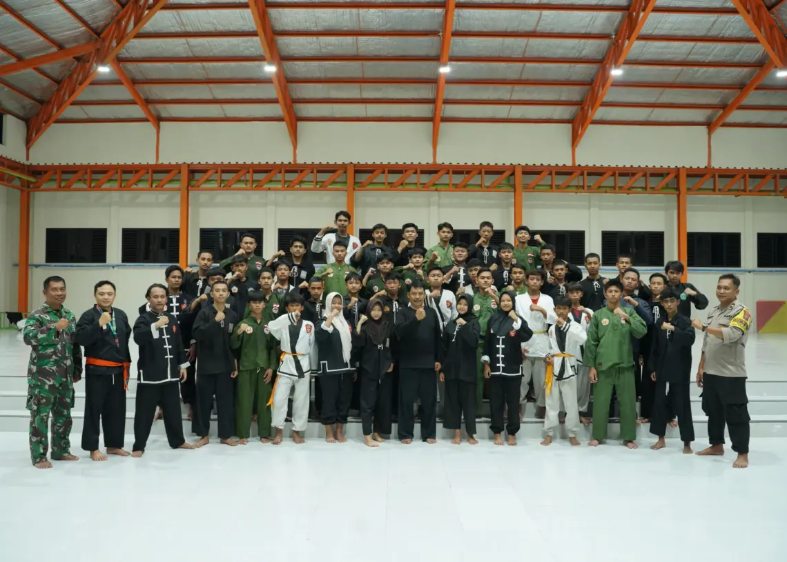 Polres Nganjuk Laksanakan Progam Soko Guru di Ponpes Al Ubaidah