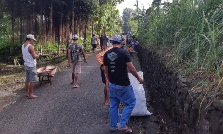 LDII Perkuat Semangat Gotong Royong Lewat Kerja Bakti Bersama Warga di Bantul