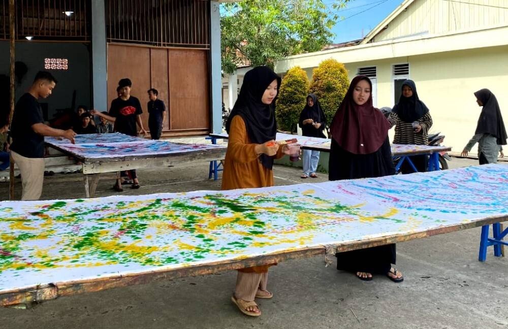 Remaja LDII Paser Belajar Membatik di Kegiatan Pra-Musda 2025