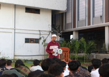 Ratusan Santri Ikuti Salat Idul Adha di Ponpes Millenium Alfiena