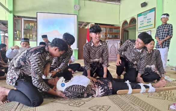 LDII DIY Latih Santri Tangani Kondisi Gawat Darurat